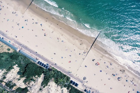 Bournemouth-Beach-Red-Morley-Hewitt