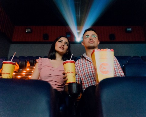Cinema-Couple-Felipe-Bustillo